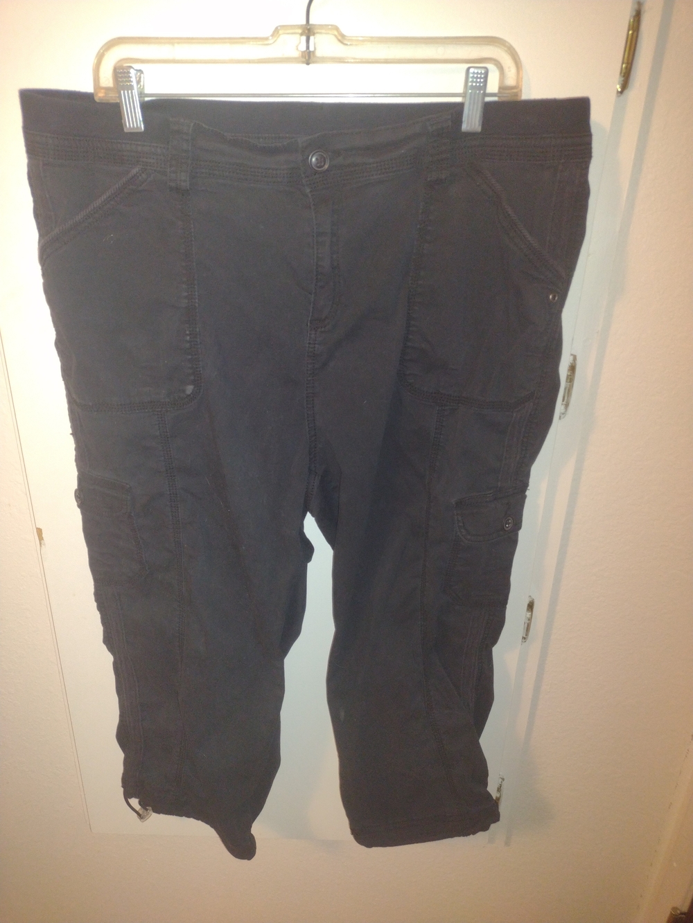 Style & Co Women's Black Cargo Capris